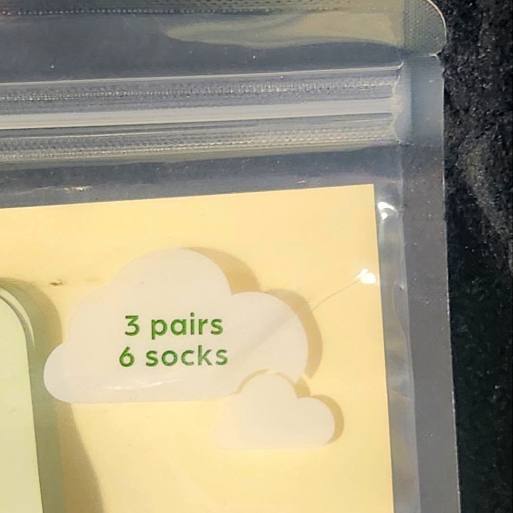 Dearcloud Repair & Odor Control Foot Masks - Picture 2 of 9